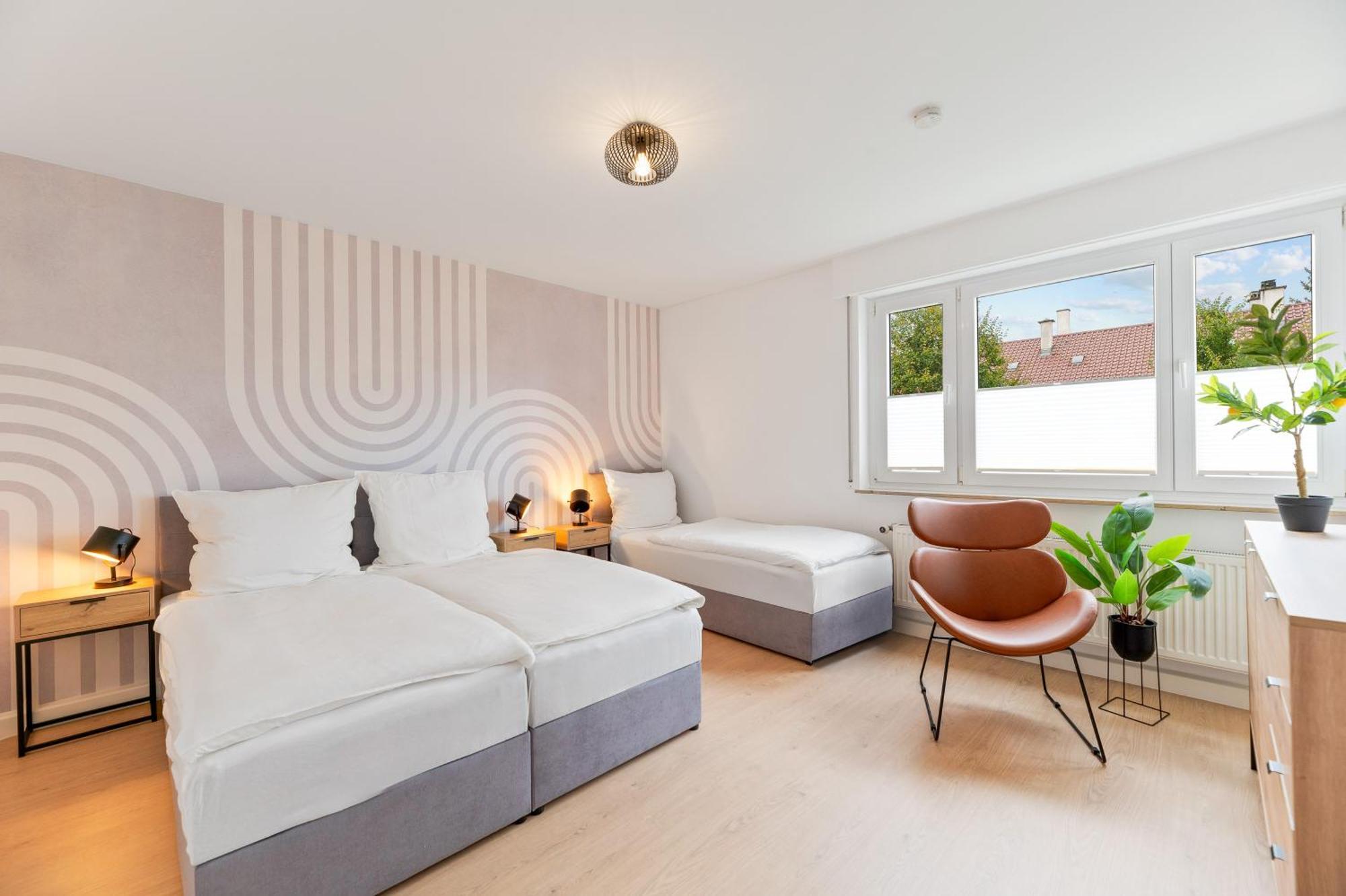 Westside Flat - 5Min To Downtown Apartment Ludwigsburg Bagian luar foto