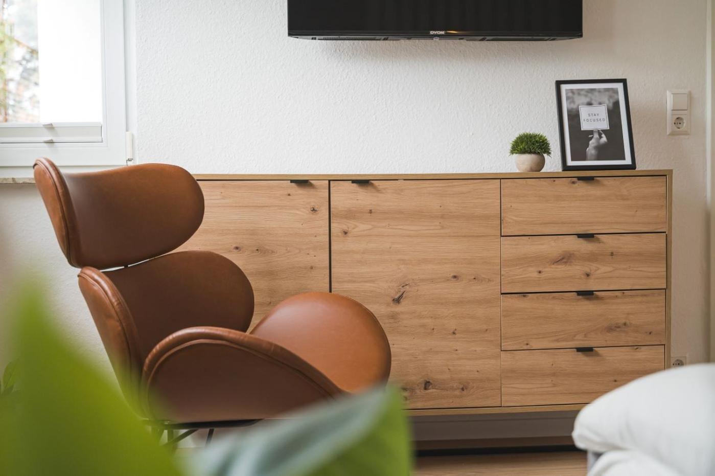 Westside Flat - 5Min To Downtown Apartment Ludwigsburg Bagian luar foto