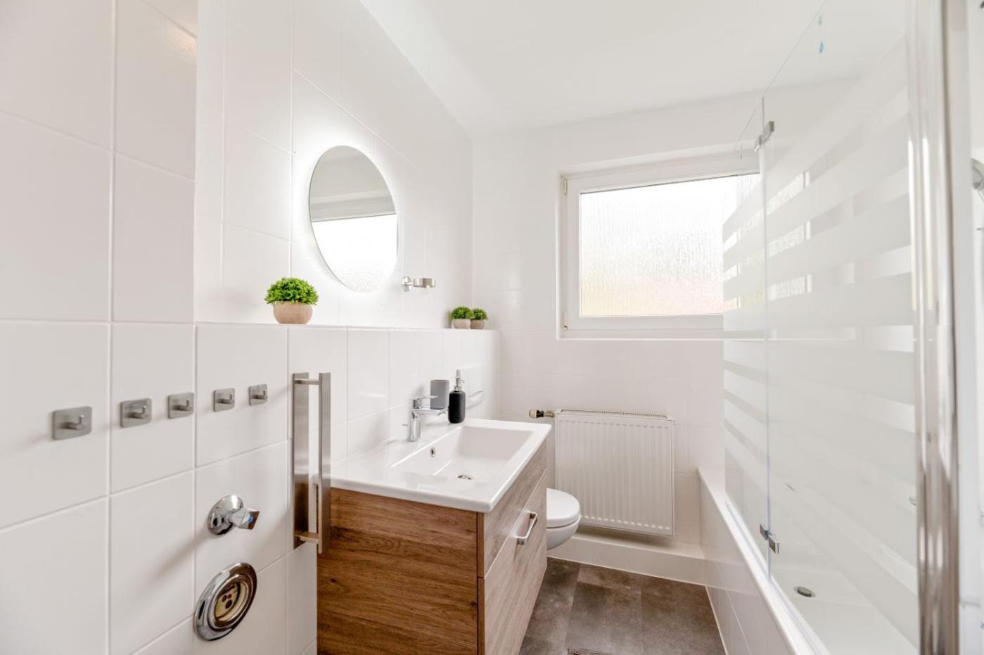 Westside Flat - 5Min To Downtown Apartment Ludwigsburg Bagian luar foto