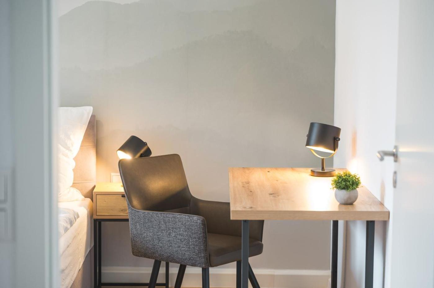 Westside Flat - 5Min To Downtown Apartment Ludwigsburg Bagian luar foto